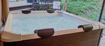 Lakeside/Sleeps20/HotTub/GameRoom/2Acres/Firepit