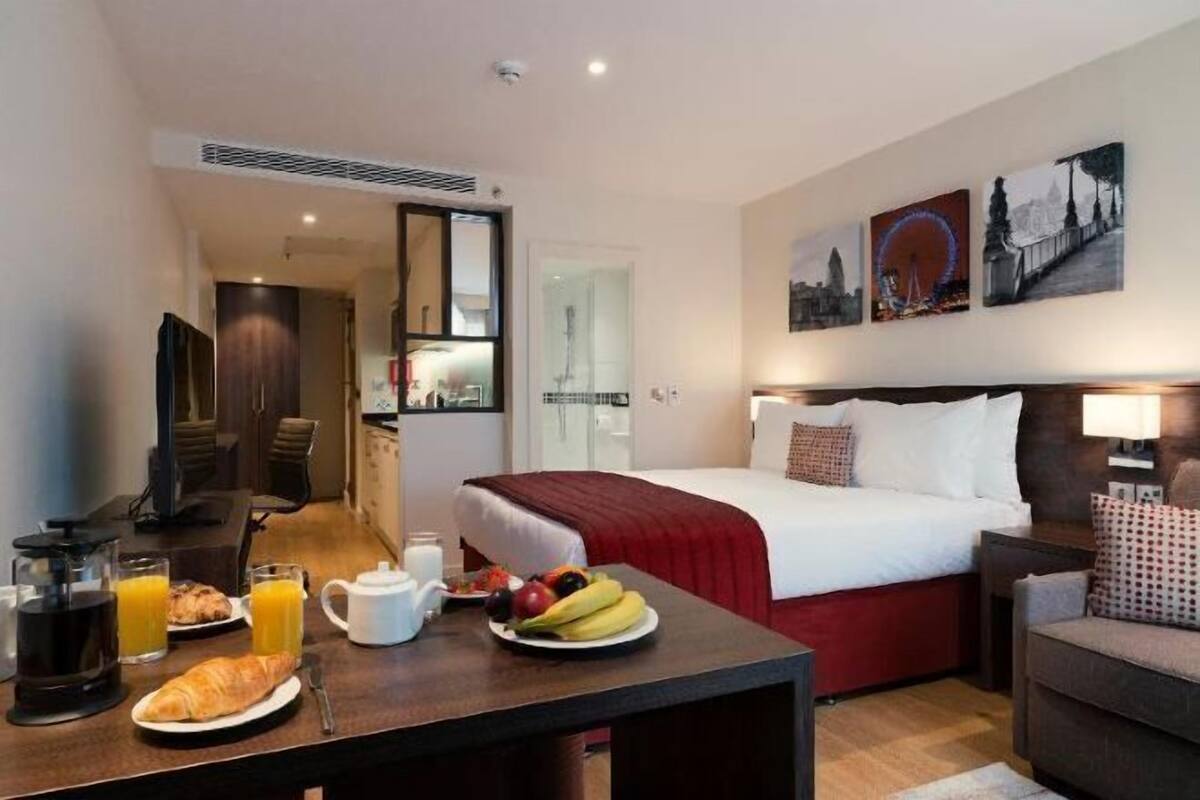 1 bedroom, premium bedding, in-room safe, desk