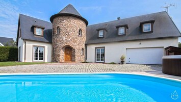 Entrée & Piscine