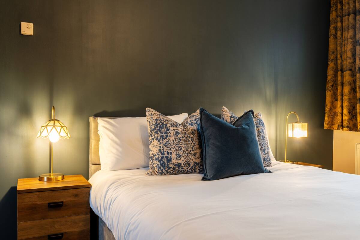 Deluxe tweepersoonskamer, en-suite badkamer | 1 slaapkamer